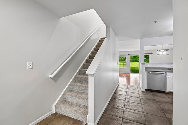 524 Jennifer Circle, Mundelein, IL 60060