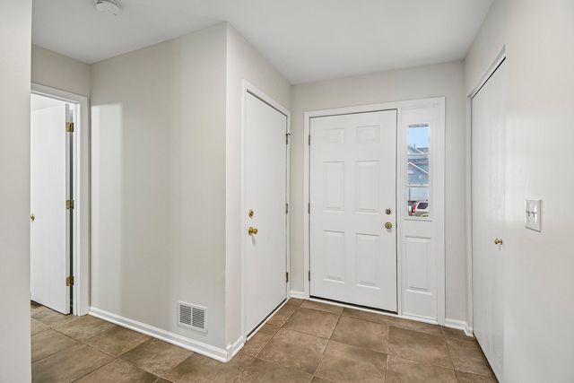 524 Jennifer Circle, Mundelein, IL 60060