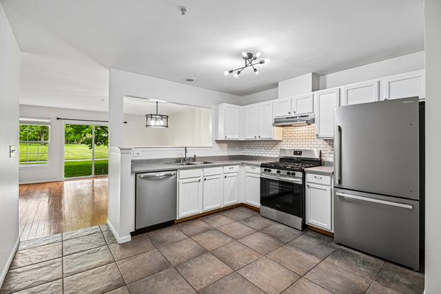 524 Jennifer Circle, Mundelein, IL 60060