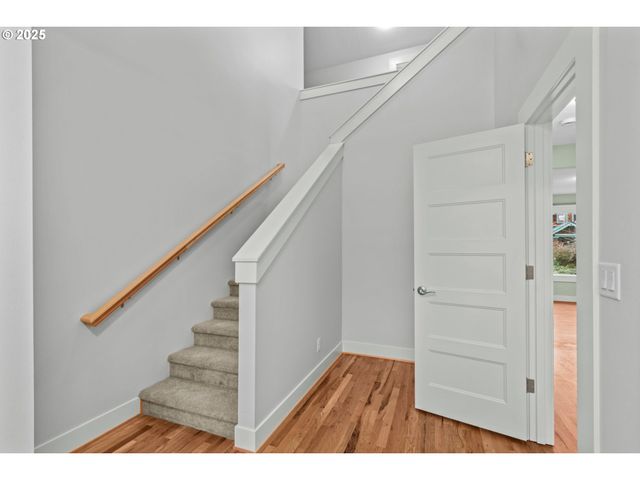 1010 MONROE St, Eugene, OR 97402