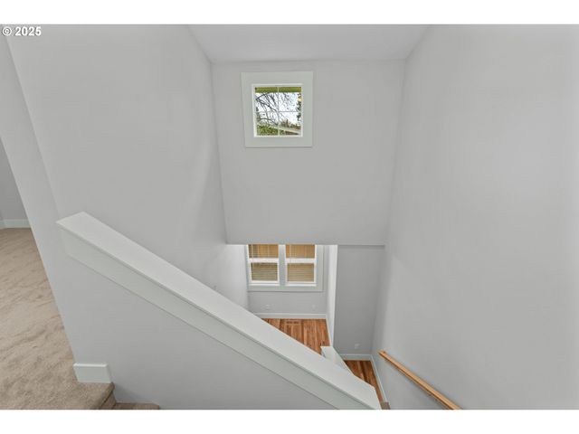 1010 MONROE St, Eugene, OR 97402