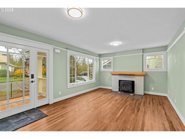 1010 MONROE St, Eugene, OR 97402