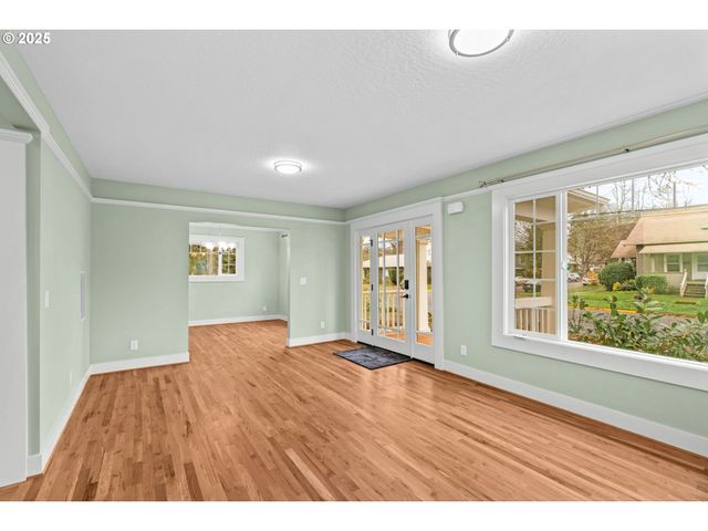 1010 MONROE St, Eugene, OR 97402