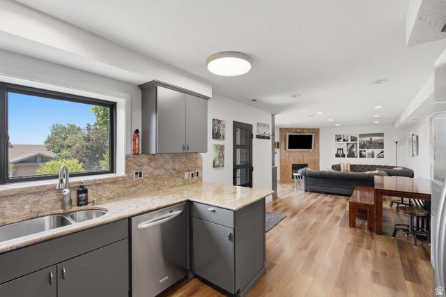 2199 S SCENIC DR, Salt Lake City, UT 84109