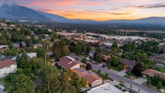 2199 S SCENIC DR, Salt Lake City, UT 84109