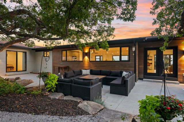 2199 S SCENIC DR, Salt Lake City, UT 84109