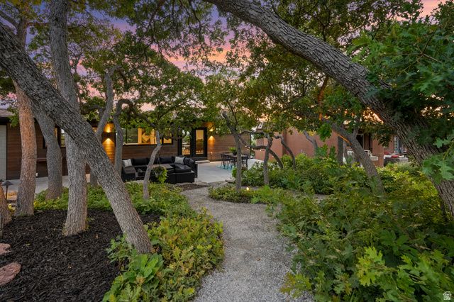 2199 S SCENIC DR, Salt Lake City, UT 84109