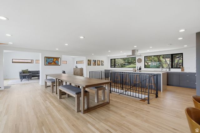 2199 S SCENIC DR, Salt Lake City, UT 84109