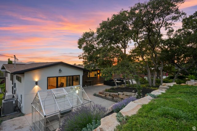 2199 S SCENIC DR, Salt Lake City, UT 84109