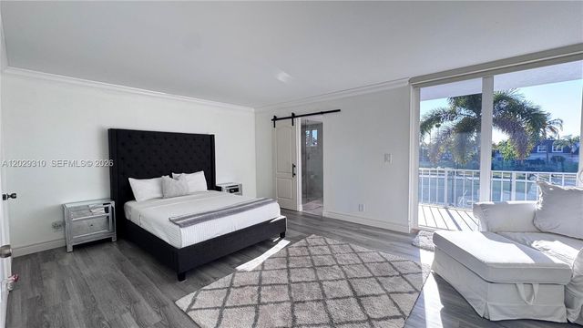 903 NE 27th Avenue 903, Hallandale Beach, FL 33009