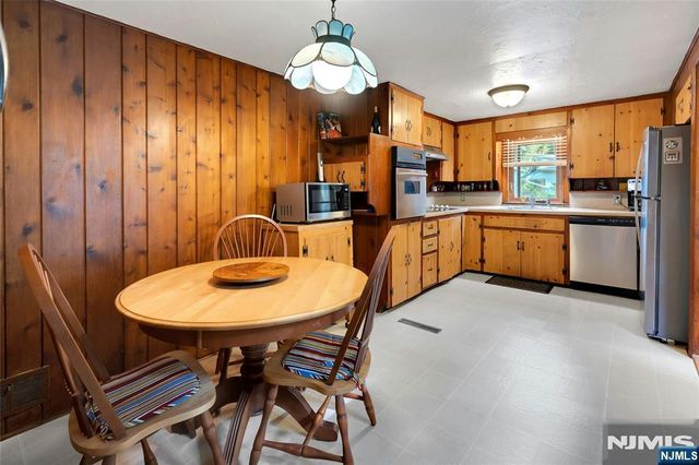 23 Cottonwood Court, Hardyston, NJ 07460