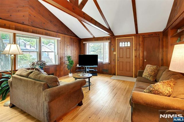 23 Cottonwood Court, Hardyston, NJ 07460