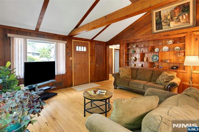 23 Cottonwood Court, Hardyston, NJ 07460