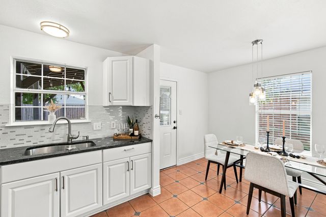 2534 Las Villas Avenue, Dallas, TX 75211