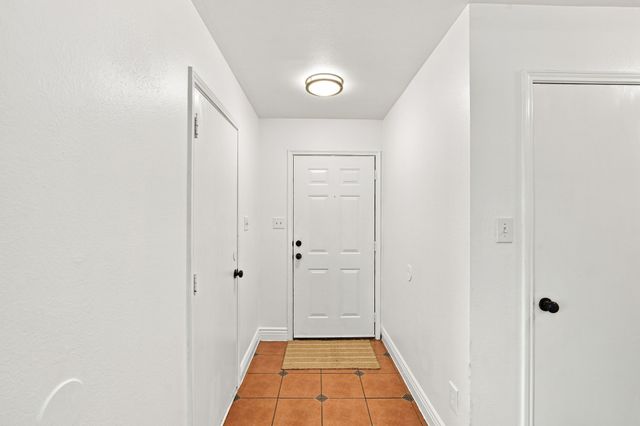 2534 Las Villas Avenue, Dallas, TX 75211