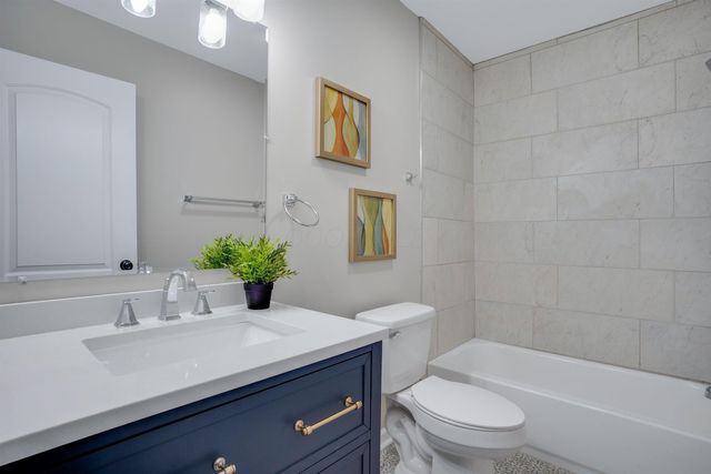 295 W Park Avenue, Columbus, OH 43223