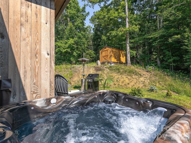 184 Sandys Home Place, Mars Hill, NC 28754
