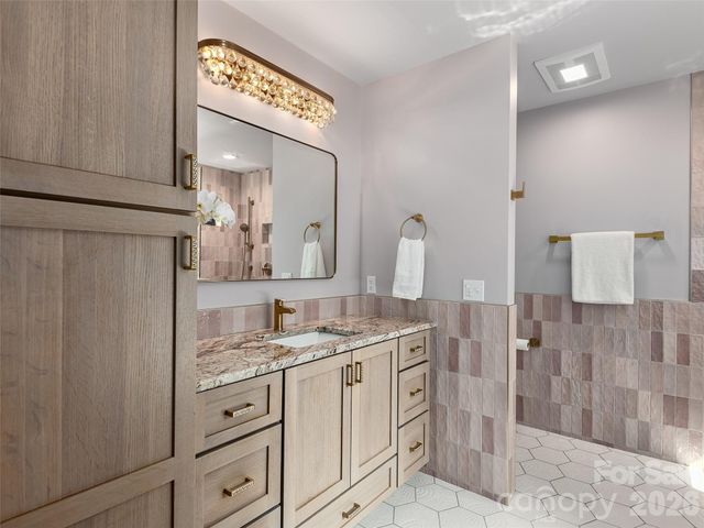 184 Sandys Home Place, Mars Hill, NC 28754