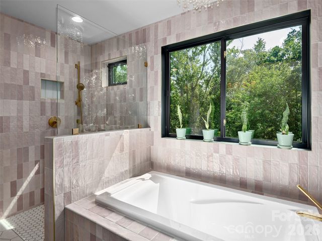 184 Sandys Home Place, Mars Hill, NC 28754