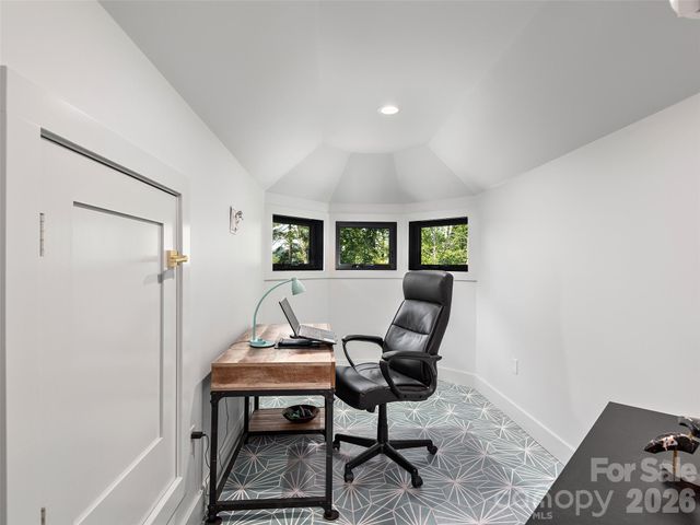 184 Sandys Home Place, Mars Hill, NC 28754