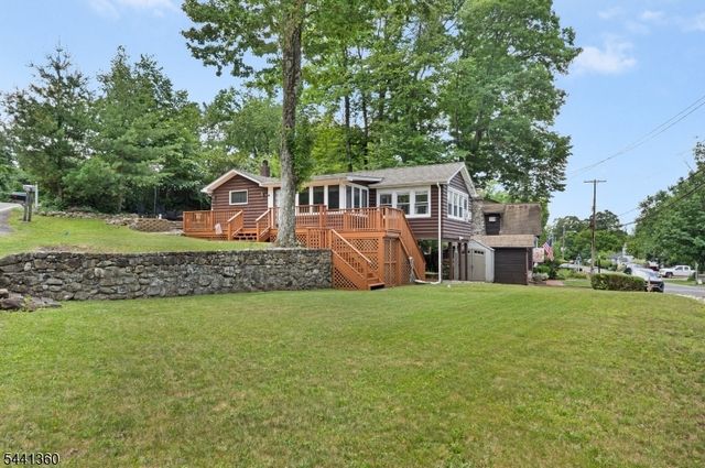 41 E Shore Rd, Jefferson Twp., NJ 07849