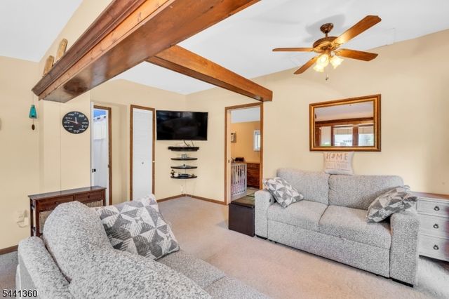 41 E Shore Rd, Jefferson Twp., NJ 07849