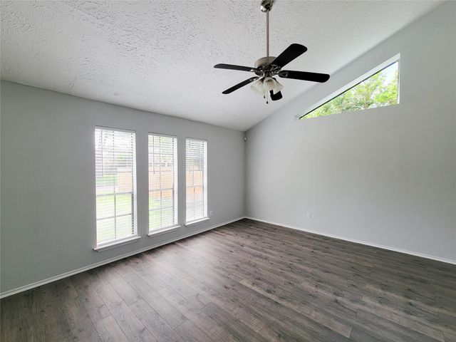 1454 Plumwood, Houston, TX 77014