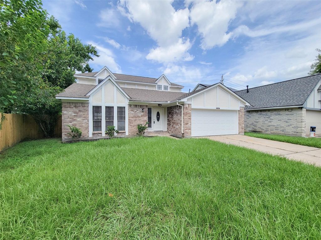 1454 Plumwood, Houston, TX 77014
