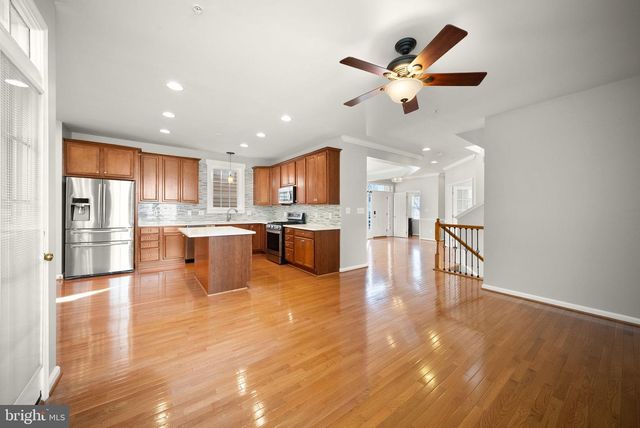 14368 SHARPSHINNED DR, Gainesville, VA 20155