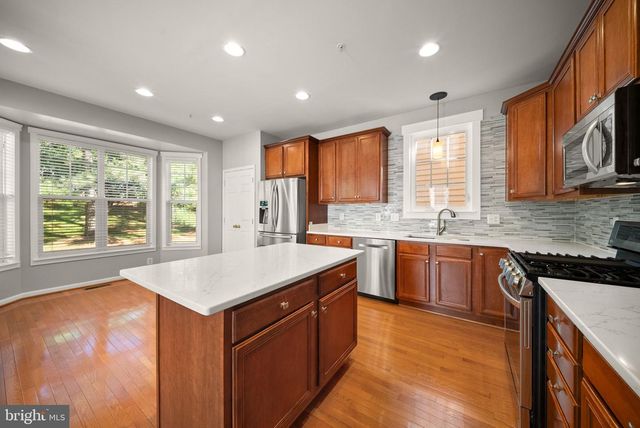 14368 SHARPSHINNED DR, Gainesville, VA 20155
