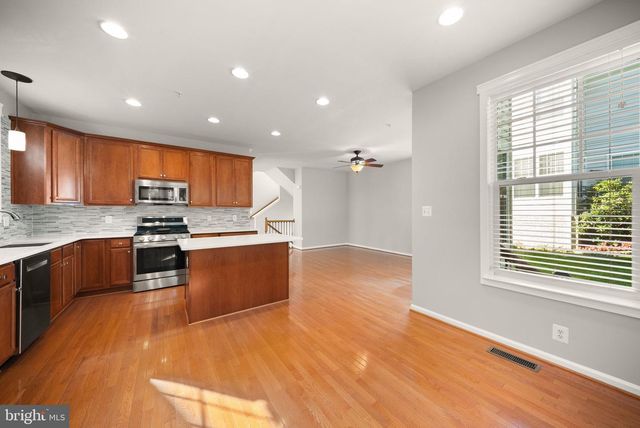 14368 SHARPSHINNED DR, Gainesville, VA 20155