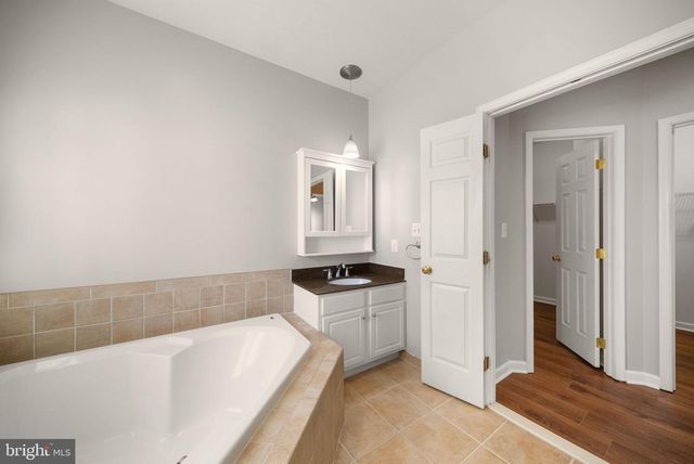 14368 SHARPSHINNED DR, Gainesville, VA 20155