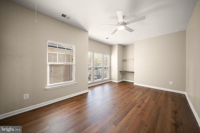 14368 SHARPSHINNED DR, Gainesville, VA 20155