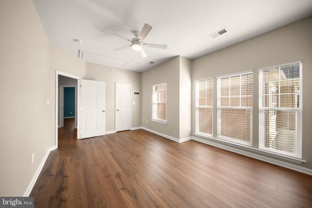 14368 SHARPSHINNED DR, Gainesville, VA 20155