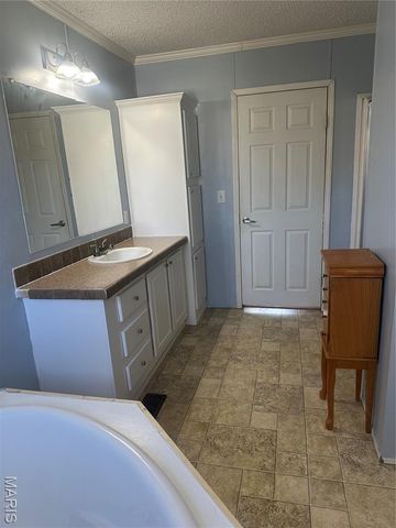 214 College Circle, Eolia, MO 63344