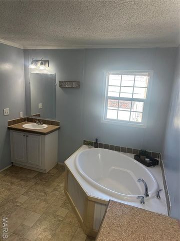 214 College Circle, Eolia, MO 63344