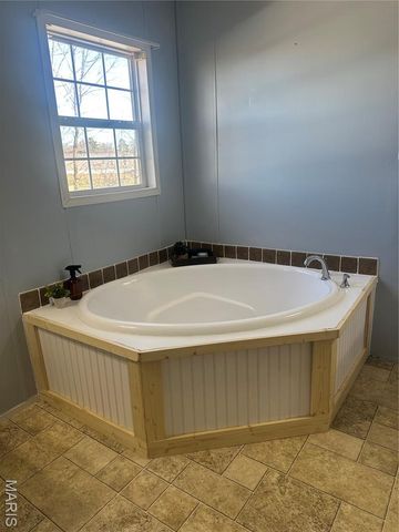 214 College Circle, Eolia, MO 63344