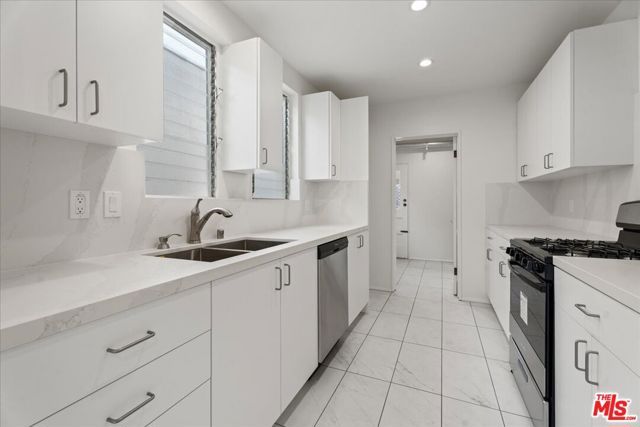 205 S Reeves Drive, Beverly Hills, CA 90212