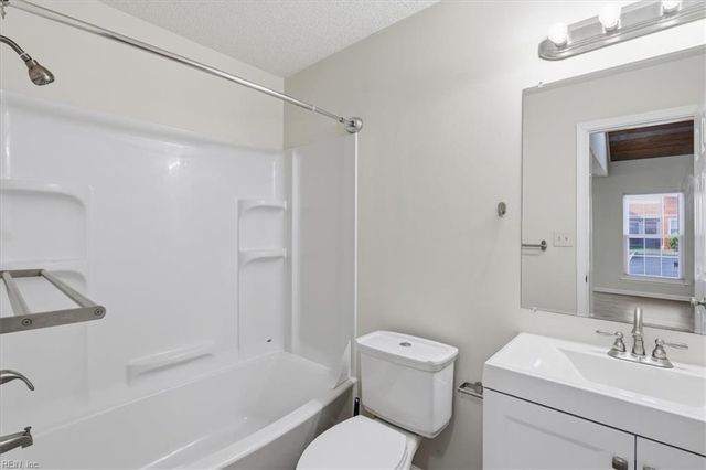 5041 Gatehouse WAY, Virginia Beach, VA 23455