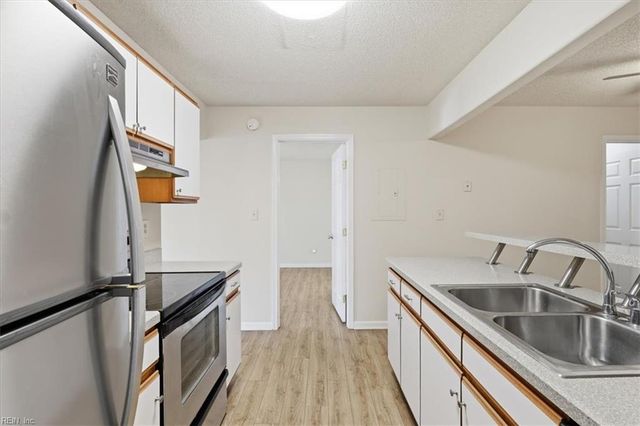 5041 Gatehouse WAY, Virginia Beach, VA 23455