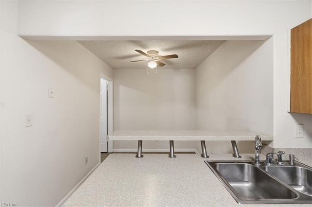 5041 Gatehouse WAY, Virginia Beach, VA 23455