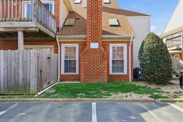 5041 Gatehouse WAY, Virginia Beach, VA 23455