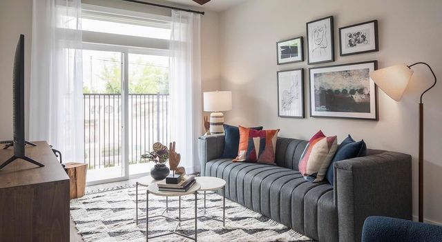 2425 Bell Street 1401, Houston, TX 77003