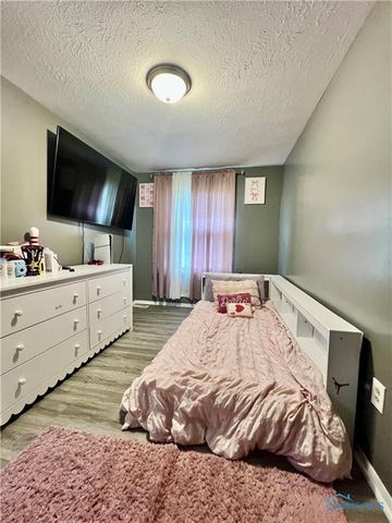 3533 Willow Brook Ln, Toledo, OH 43611