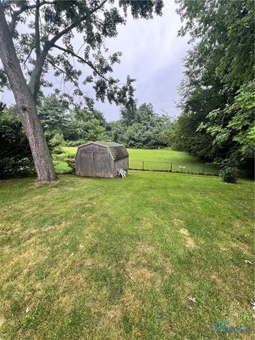 3533 Willow Brook Ln, Toledo, OH 43611