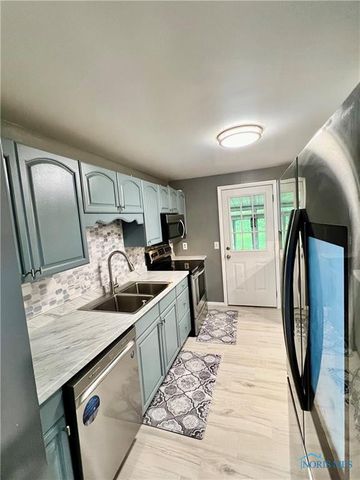 3533 Willow Brook Ln, Toledo, OH 43611