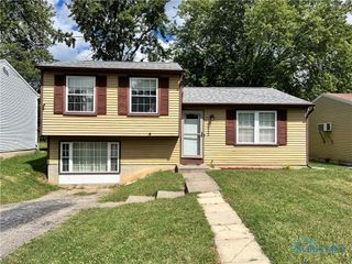 3533 Willow Brook Ln, Toledo, OH 43611