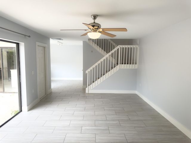 7724 77th Way, West Palm Beach, FL 33407
