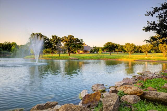 2450 Post Oak Drive, Corinth, TX 76210