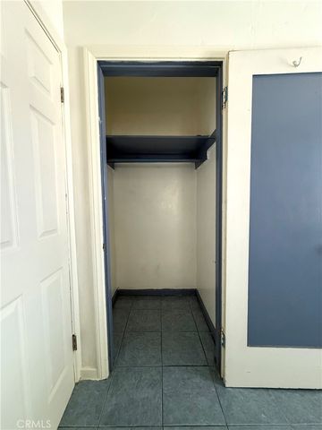 6702 Haas Avenue, Los Angeles, CA 90047